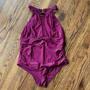 B15 Elegant Women's Large Burgundy One Piece Mesh Swimsuit